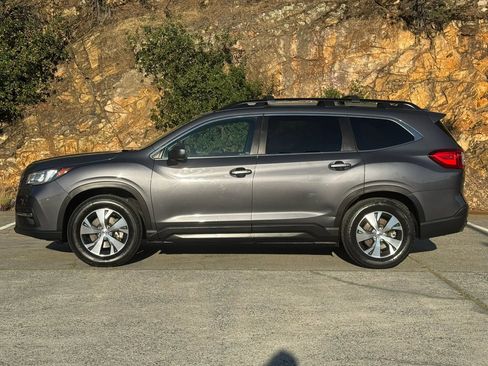 Used 2019 Subaru Ascent Premium AWD/4WD image 2