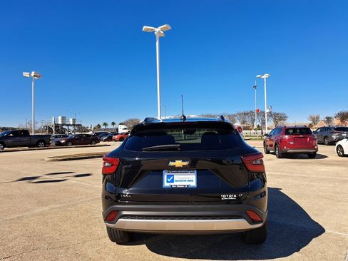 Used 2024 Chevrolet Trax LT image 6