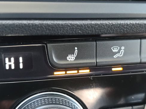 Used 2024 Volkswagen Jetta SE image 11