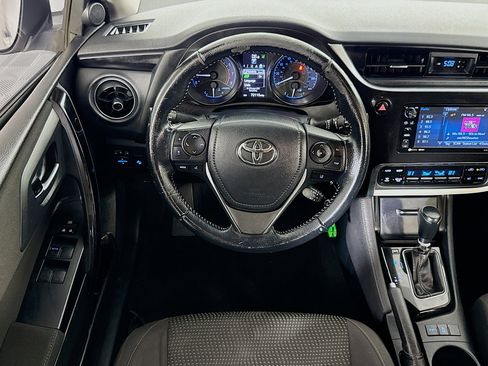 Used 2017 Toyota Corolla iM image 16