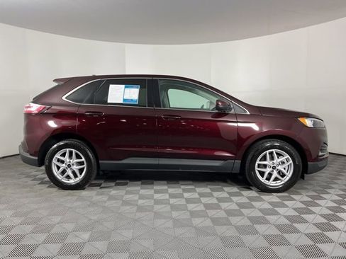 Used 2024 Ford Edge SEL image 9