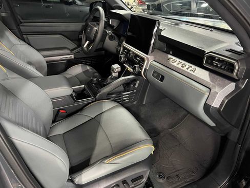 Used 2024 Toyota Tacoma 4x4 Double Cab Hybrid image 11