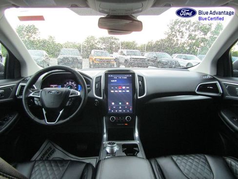 Certified 2024 Ford Edge Titanium AWD/4WD image 4