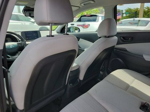 Used 2023 Hyundai Kona SEL w/ Cargo Package FWD image 7