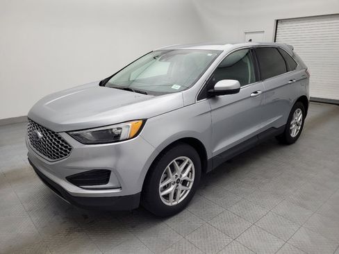Used 2024 Ford Edge SEL image 2