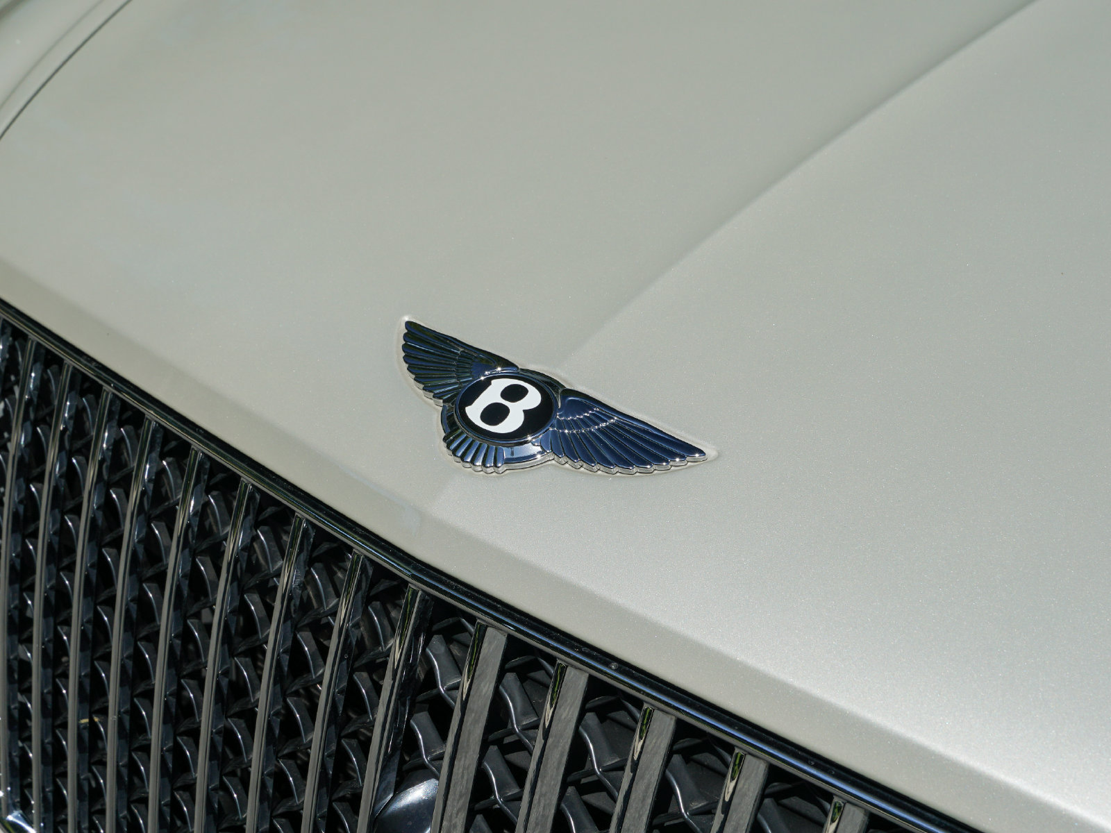 Certified 2023 Bentley Bentayga Extended Wheelbase AWD/4WD image 29