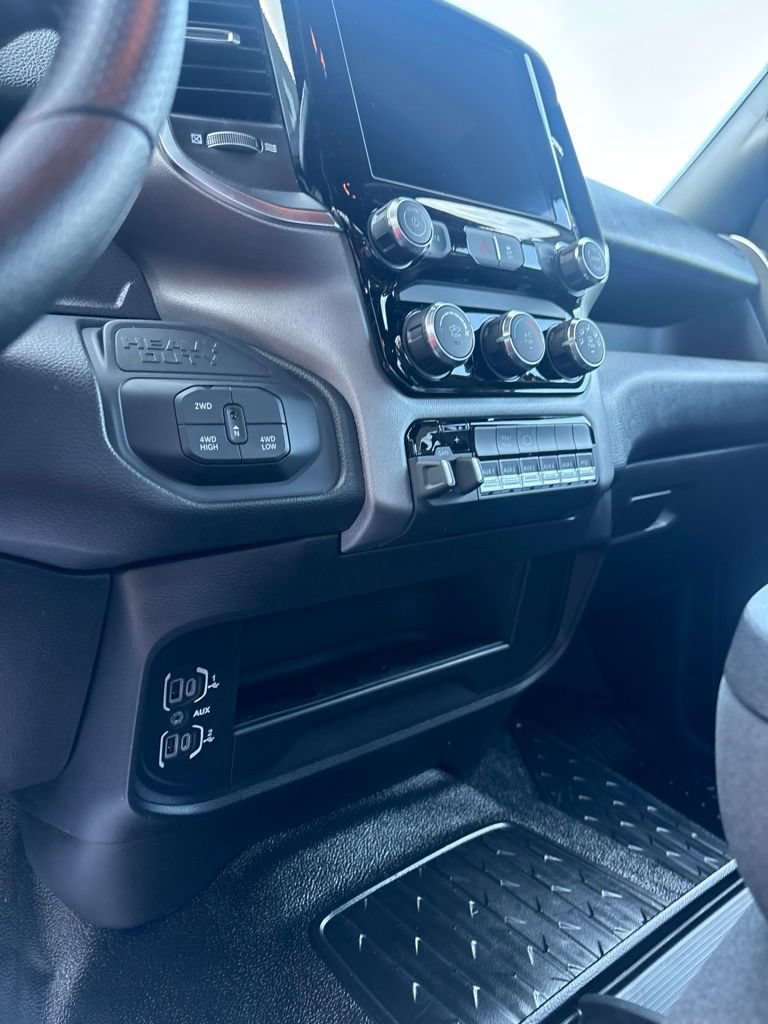 New 2026 RAM 3500 Big Horn AWD/4WD image 14