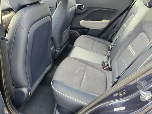 Used 2023 Hyundai Venue Limited w/ Cargo Package FWD image 11