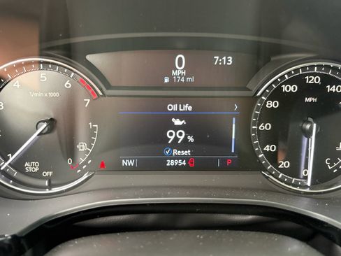 Used 2025 Cadillac XT5 Luxury w/ LPO, Floor Liner Package FWD image 15