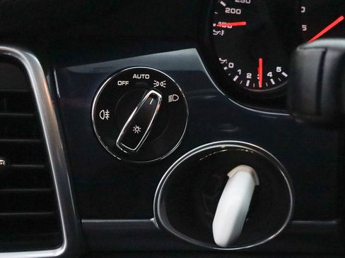 Used 2016 Porsche Panamera Edition image 16