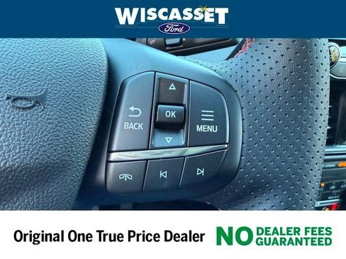 Used 2025 Ford Escape ST-Line w/ Cold Weather Package image 17