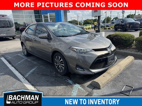 Used 2017 Toyota Corolla XLE w/ Carpet Mat Package (TMS) FWD image 2