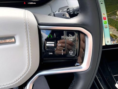 Used 2025 Land Rover Range Rover Sport SE image 23