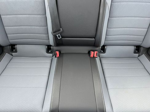 Used 2025 Volkswagen Jetta SE image 39