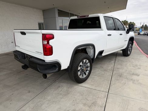 Used 2023 Chevrolet Silverado 2500 Custom w/ Custom Value Package image 3