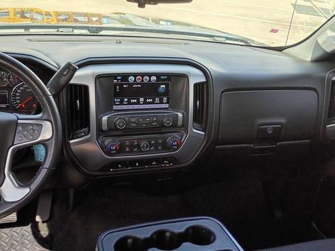 Used 2018 GMC Sierra 1500 SLE w/ SLE Value Package AWD/4WD image 36