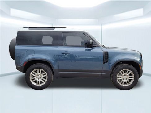 Used 2025 Land Rover Defender 90 S image 7