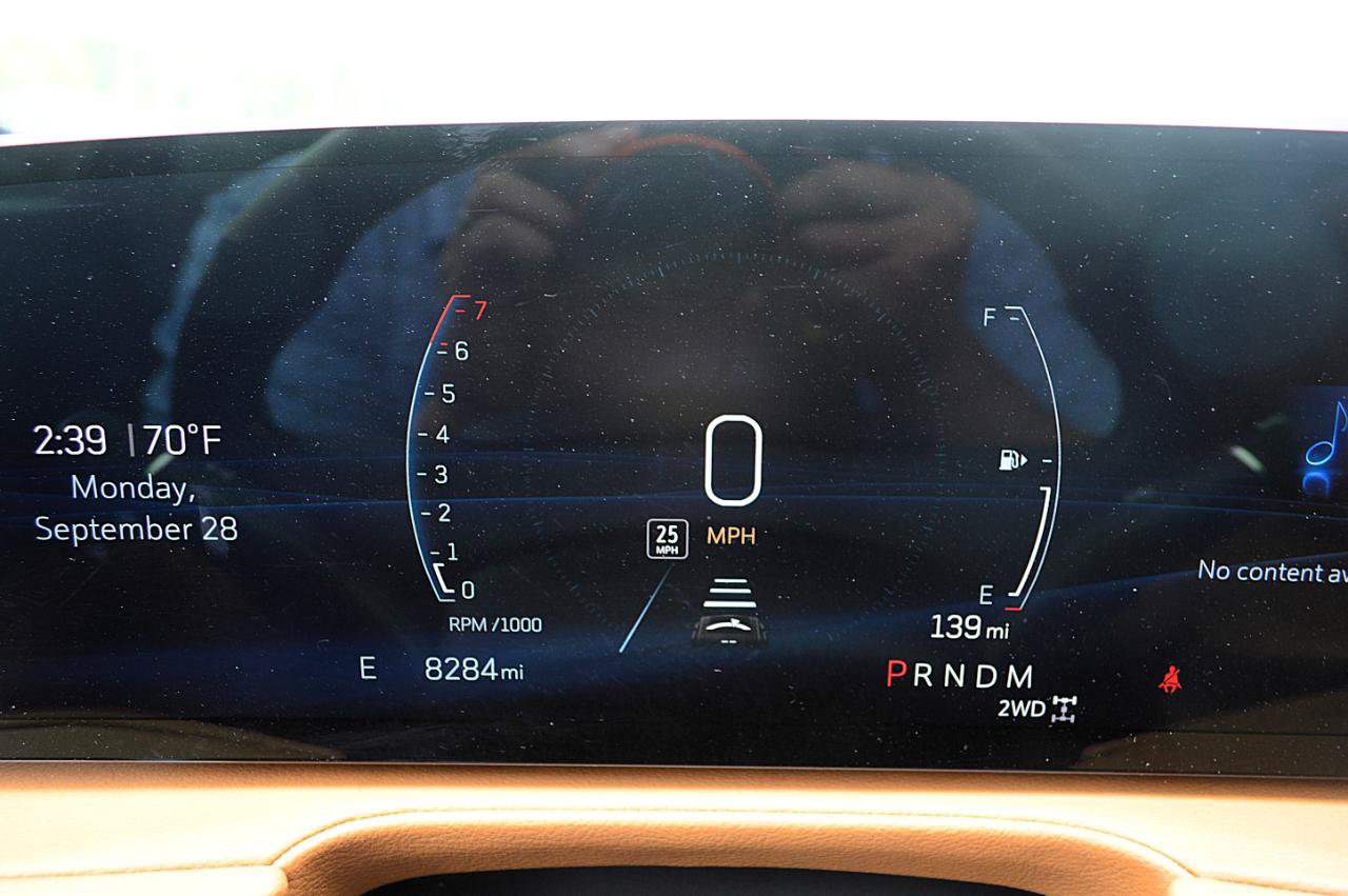 Used 2025 Cadillac XT4 Sport AWD/4WD image 34
