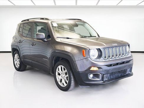 Used 2017 Jeep Renegade Latitude image 3