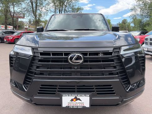 Used 2026 Lexus GX 550 w/ Accessory Package (2T) AWD/4WD image 2