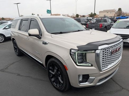 Used 2022 GMC Yukon XL Denali w/ Denali Ultimate Package image 7
