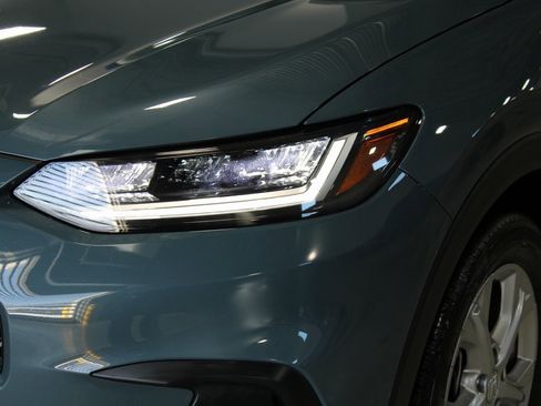 Certified 2023 Honda HR-V LX image 2