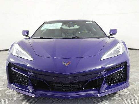 New 2025 Chevrolet Corvette E-Ray image 3