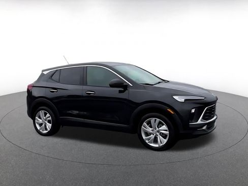 Used 2025 Buick Encore GX Preferred image 2