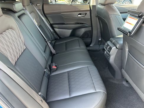 New 2026 Nissan Murano Platinum image 11