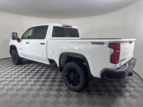 New 2026 Chevrolet Silverado 2500 LT w/ Trail Boss Package AWD/4WD image 4