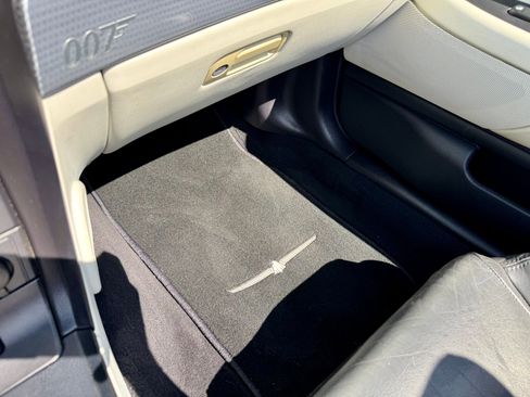 Used 2003 Ford Thunderbird image 48