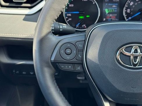 Certified 2022 Toyota RAV4 XLE Premium AWD/4WD image 25