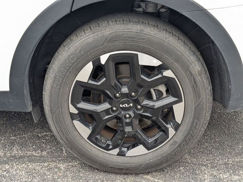 Used 2024 Kia Sorento S image 28