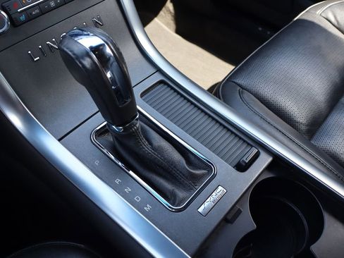 Used 2012 Lincoln MKS AWD image 9
