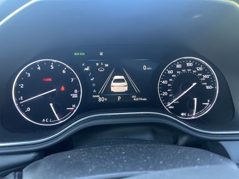 Used 2019 Toyota Avalon Touring FWD image 18