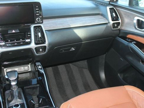 Used 2022 Kia Sorento SX Prestige w/ Rust Color Package image 27