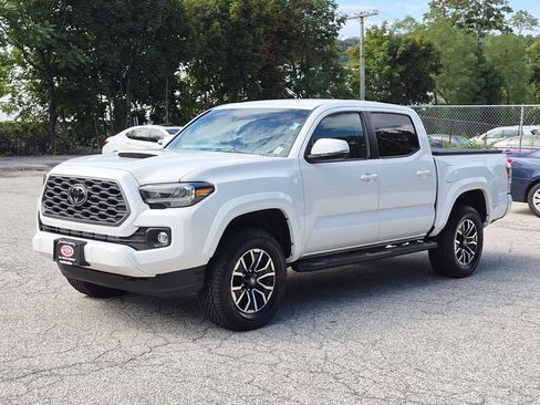 Used 2023 Toyota Tacoma TRD Sport AWD/4WD image 9