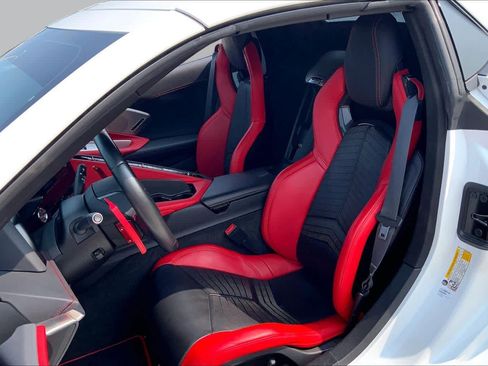 Used 2022 Chevrolet Corvette Stingray Preferred Conv w/ Z51 Performance Package RWD image 8