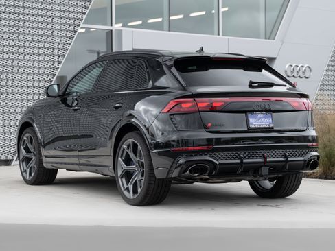 New 2026 Audi RS Q8 performance image 5