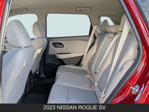 Used 2023 Nissan Rogue SV image 17