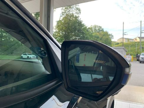 Certified 2025 Hyundai Tucson Limited AWD/4WD image 25