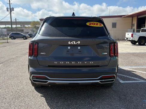 Used 2022 Kia Sorento EX w/ Panoramic Sunroof Package image 4
