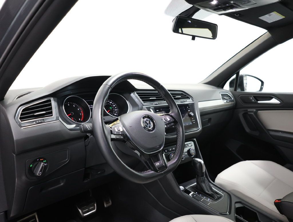 Used 2021 Volkswagen Tiguan SE R-Line FWD image 15