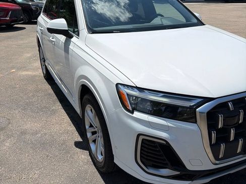 Used 2025 Audi Q7 3.0T Premium Plus AWD/4WD image 4
