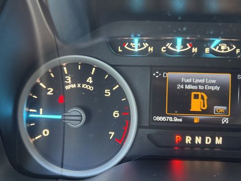 Used 2018 Ford F150 XLT w/ Equipment Group 302A Luxury image 11