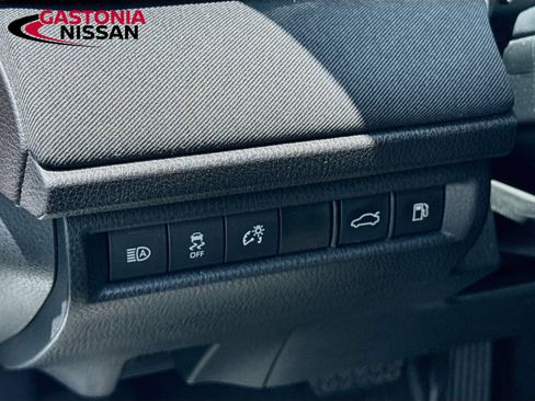 Used 2025 Toyota Camry LE FWD image 9