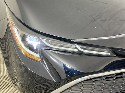 Certified 2019 Toyota Corolla XSE image 3