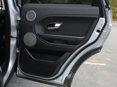 Used 2015 Land Rover Range Rover Evoque Pure Plus image 16