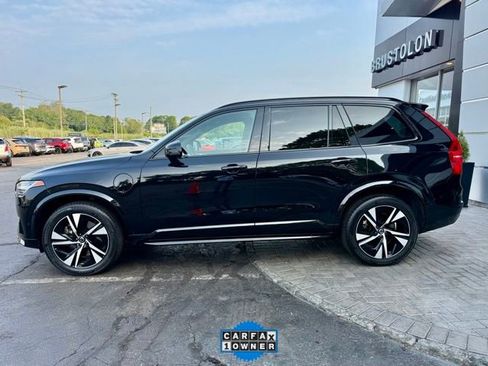 Used 2022 Volvo XC90 T8 R-Design w/ Advanced Package image 4