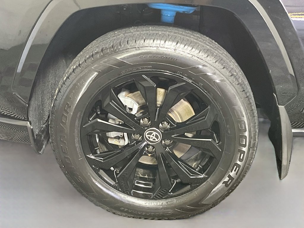 Used 2022 Toyota RAV4 SE AWD/4WD image 11